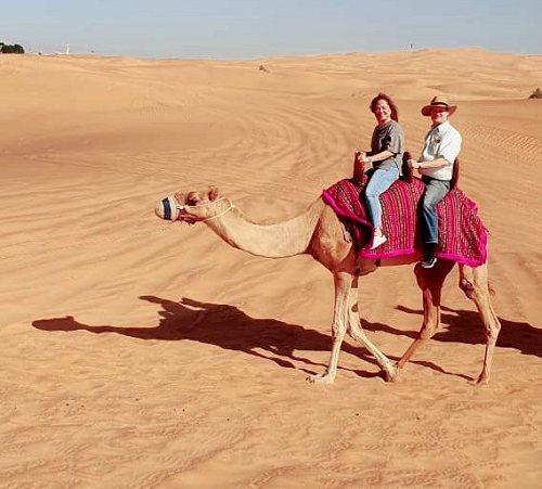Dubai: in der Wüste an der Grenze zum Oman