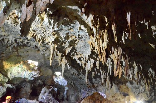 Hinagdanan Cave