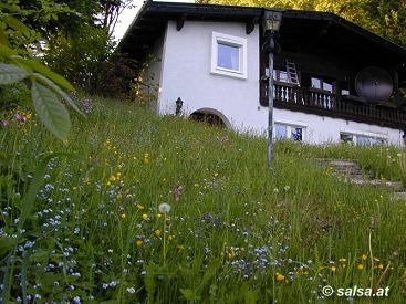 Häuschen am Waldesrand mit Blick auf das Inntal