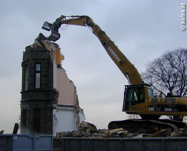 Rittergut Leuffen, Otzenrath: Abriss wegen Braunkohletagebau