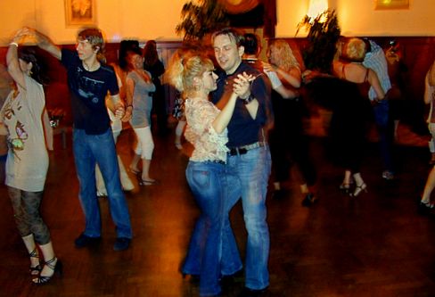 Salsa in Simpelveld: Partycentrum Jos Frijns