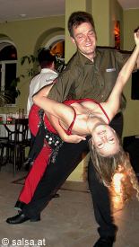 Salsa im Theatrale (anklicken zum Vergrößern, mit ALT+F4 wieder schliessen)