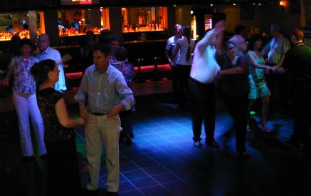 Salsa in Kln: Doudou Dancing Club