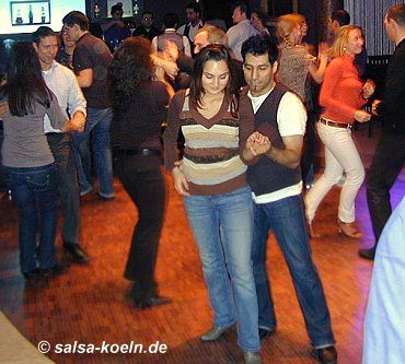 Salsa in Köln: MP 34 im Mediapark