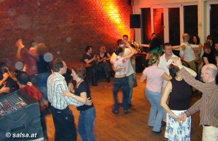 Salsa in Köln: Nonni Club
