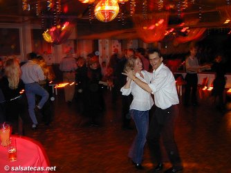 Salsa in der Tanzschule Schluerecki in Kln - anklicken zum Vergrern - click to enlarge